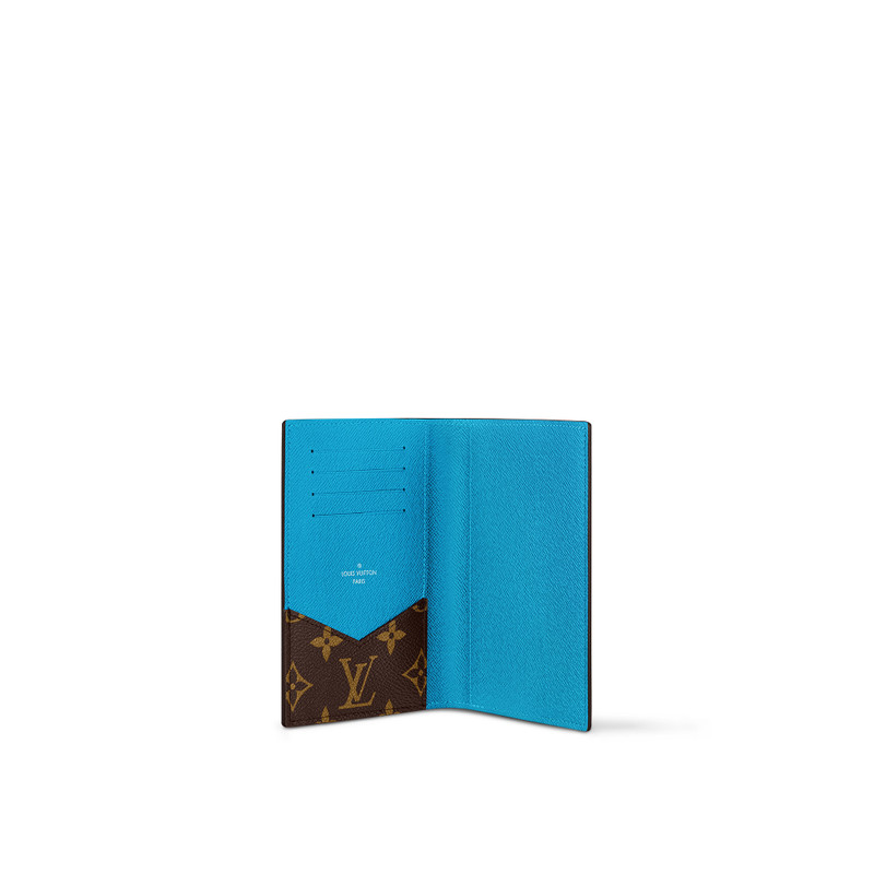 Louis Vuitton Passport Cover outlook
