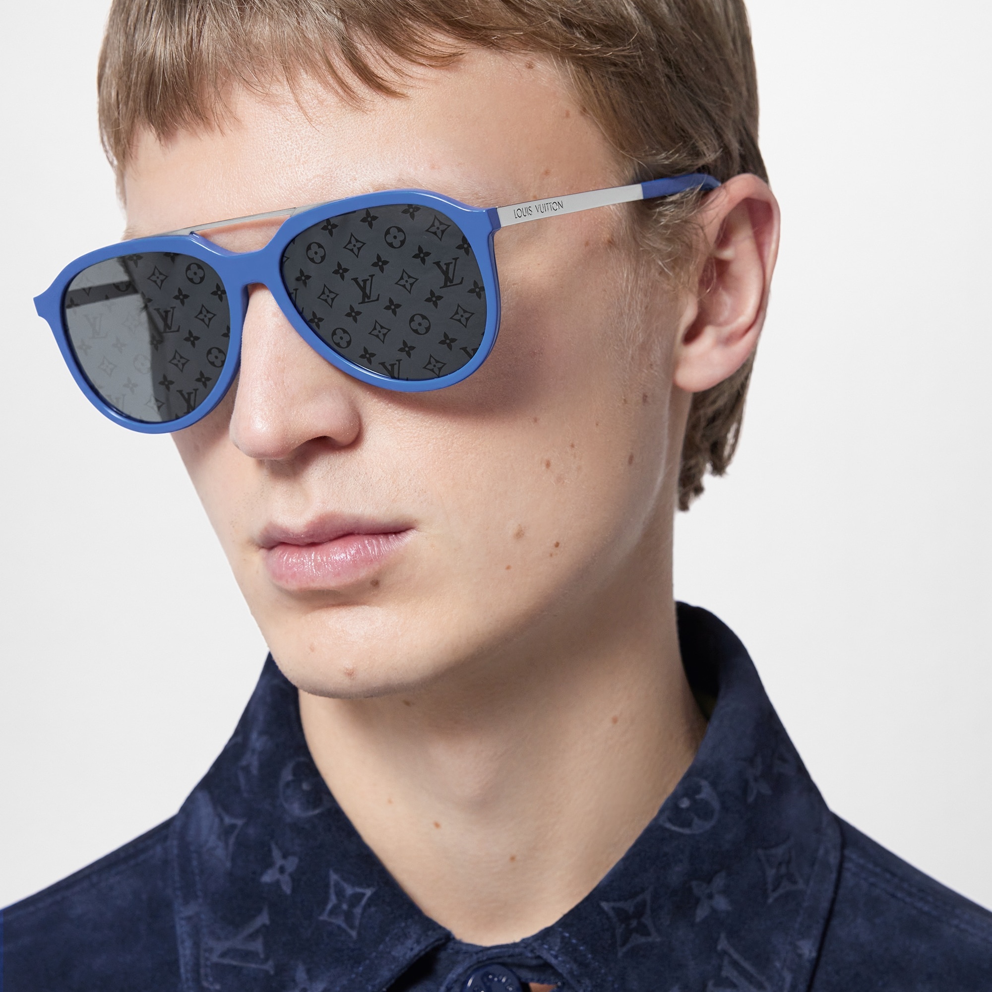 Louis Vuitton Mix It Up Round Sunglasses Blue Acetate. Size U