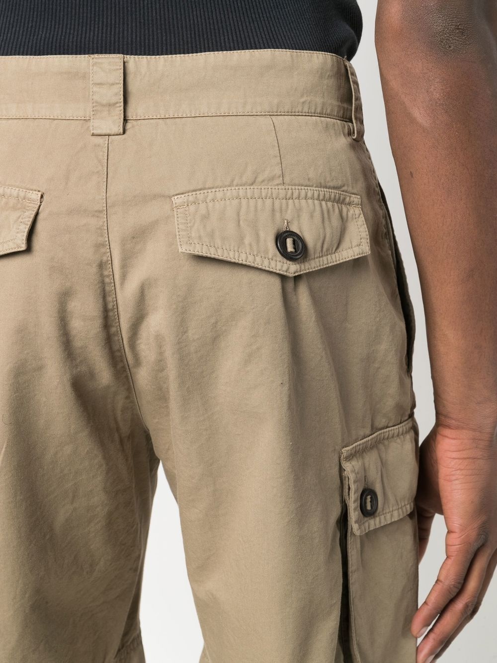 high-waisted cargo shorts - 5