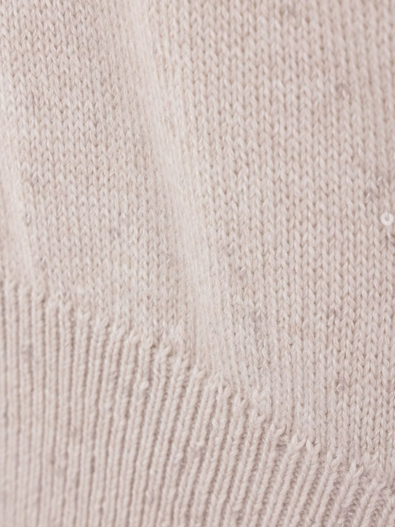 V-neck long-sleeve jumper 3