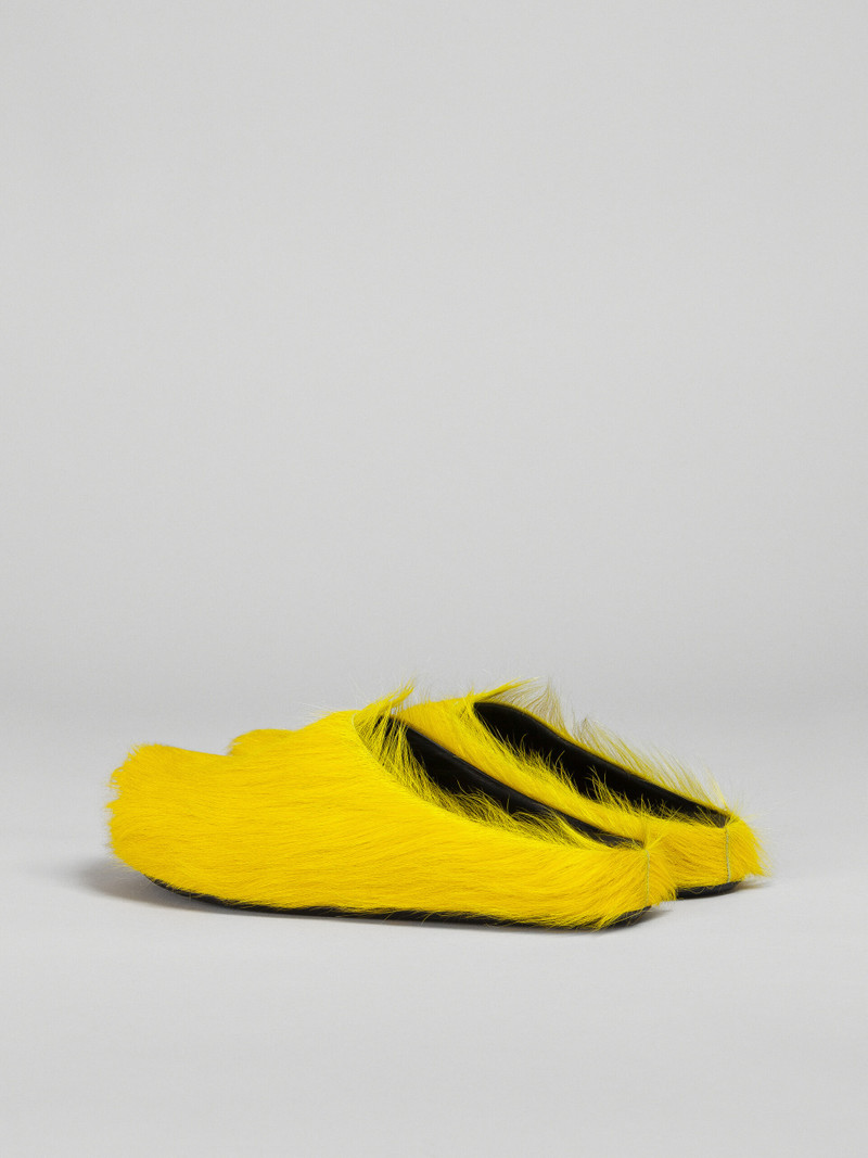 Marni YELLOW LONG HAIR CALFSKIN FUSSBETT SABOT outlook