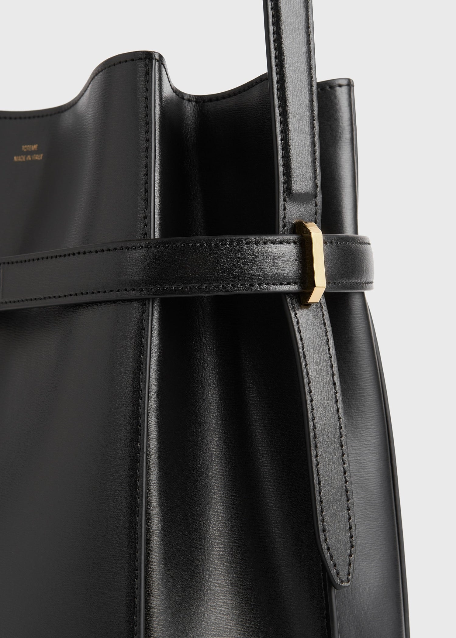 Belted leather bucket bag black - 6