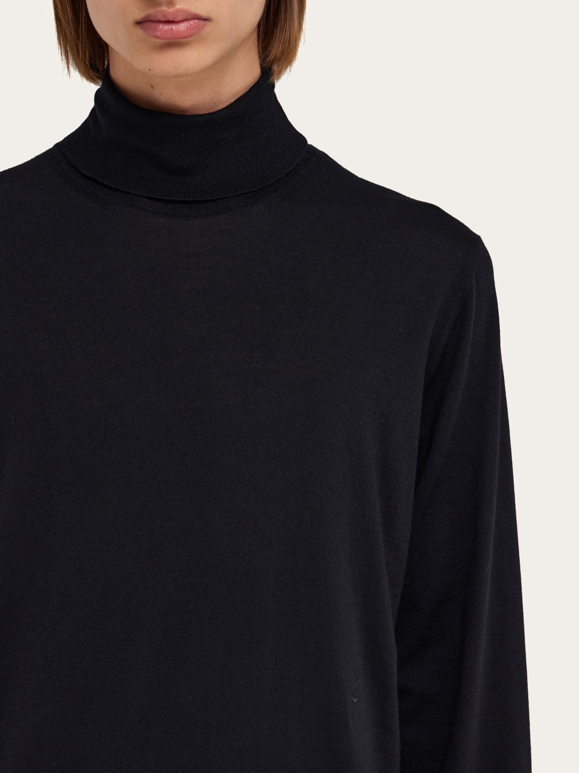 Turtle neck sweater - 5