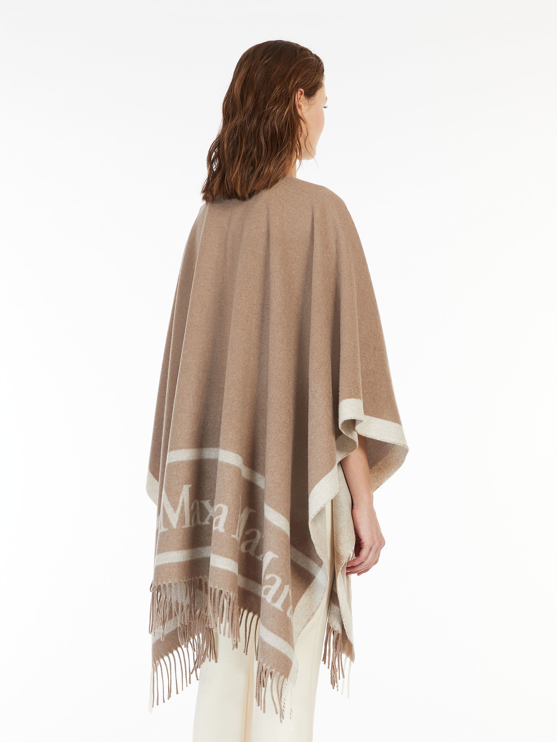 HILDE Wool cloak with fringes - 4
