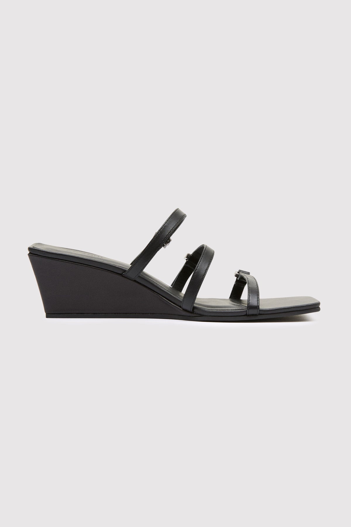 Mini Ring Detail Wedge - Black - 1