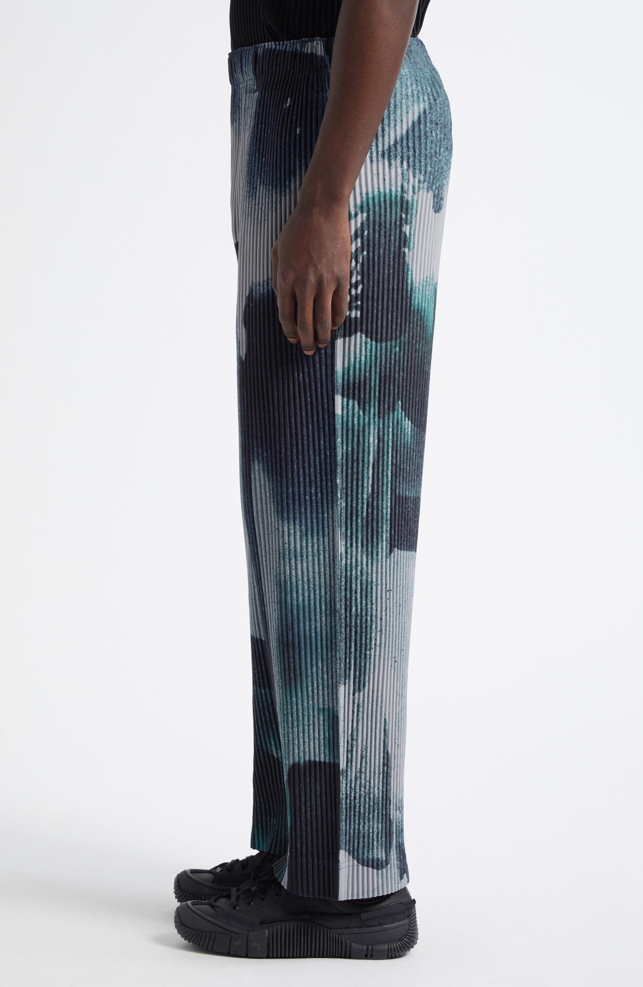 Homme Plissé Issey Miyake Wind Walk Pleated Straight Leg Pants in Gray at Nordstrom - 3
