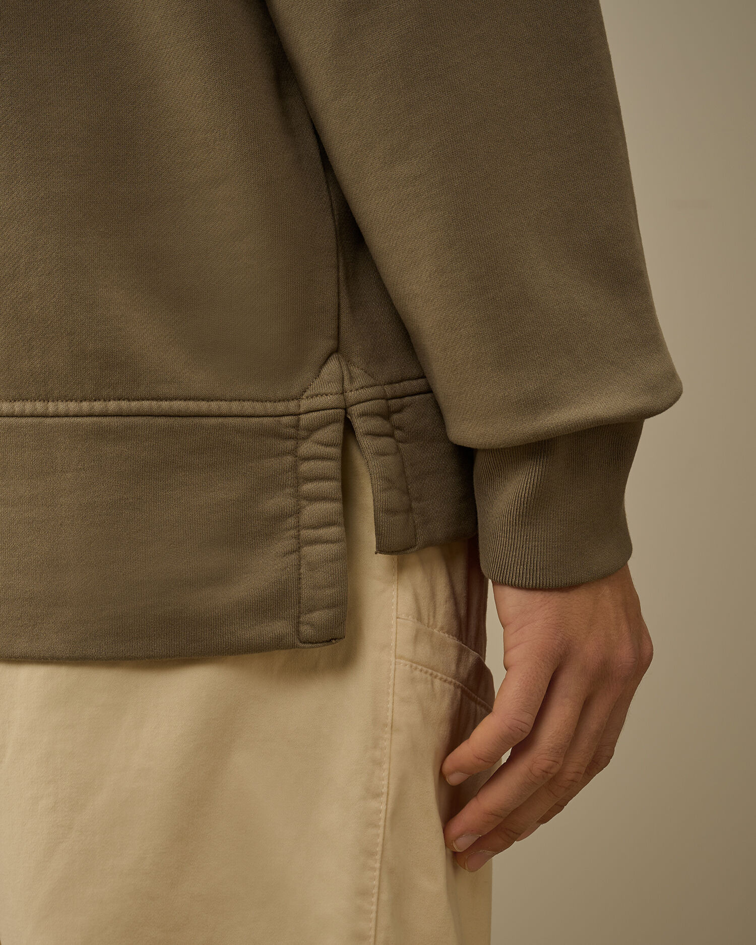 Brushed and Emerized Diagonal Fleece Boxy Crewneck Sweatshirt - 6