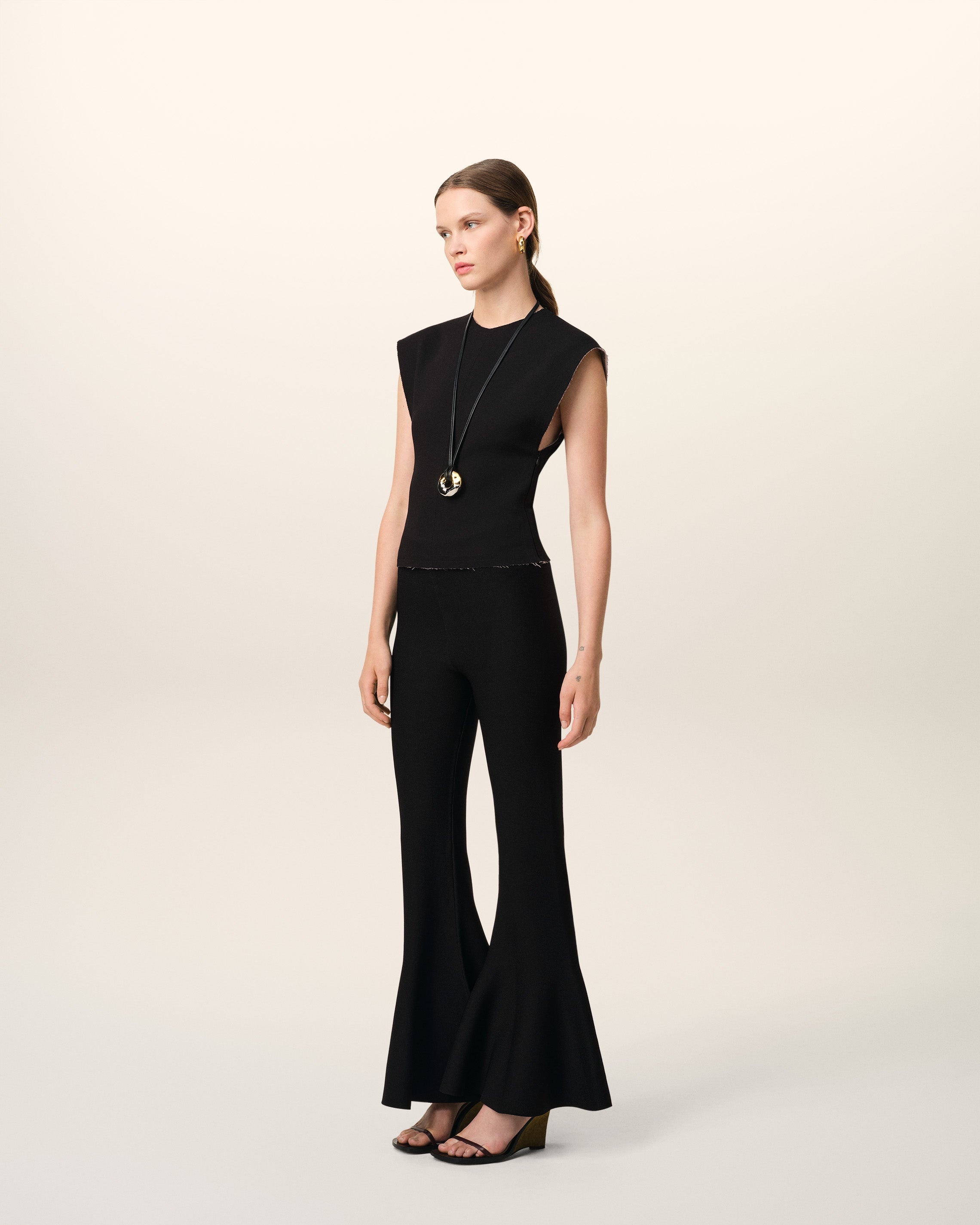 BLACK GODET SHORT TROUSERS - 6