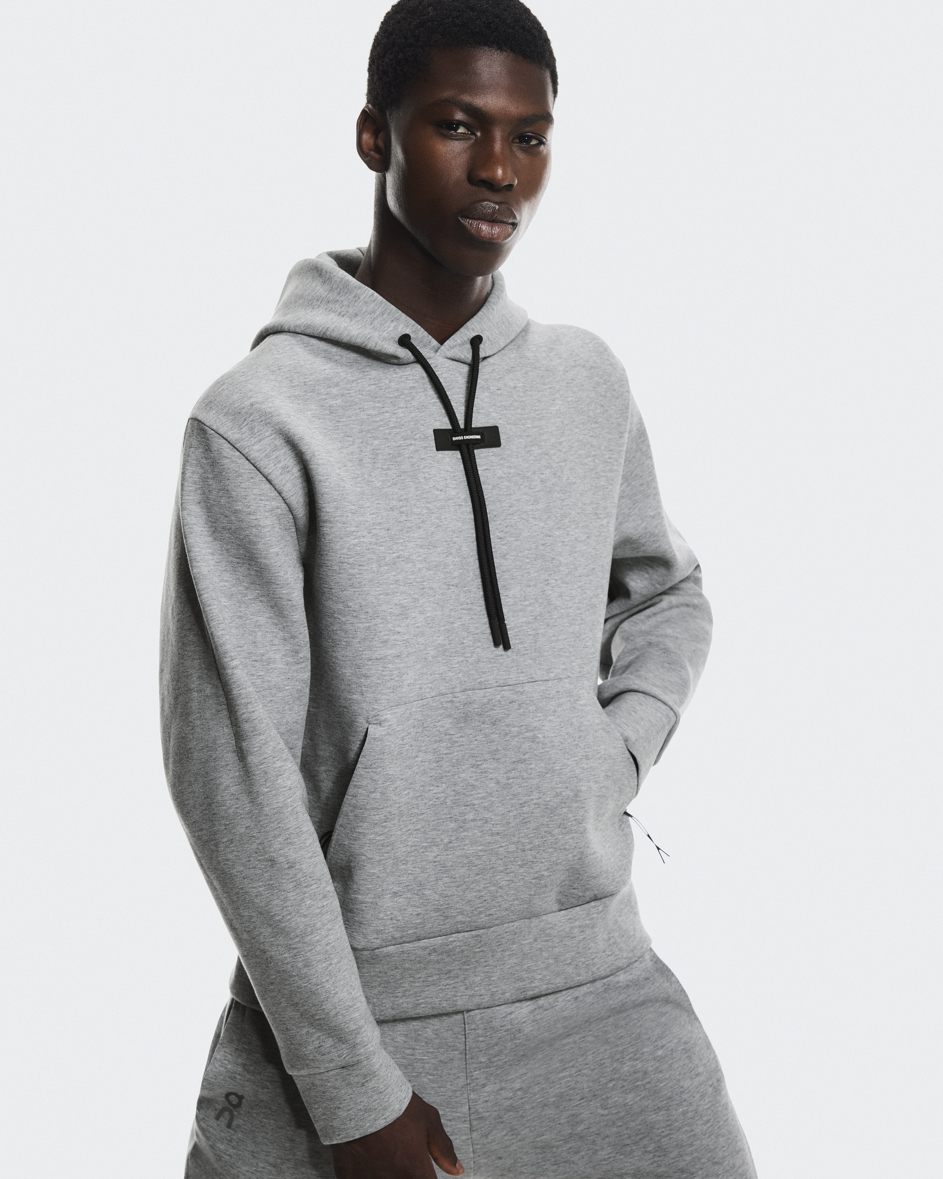 Focus Tech Hoodie - 3