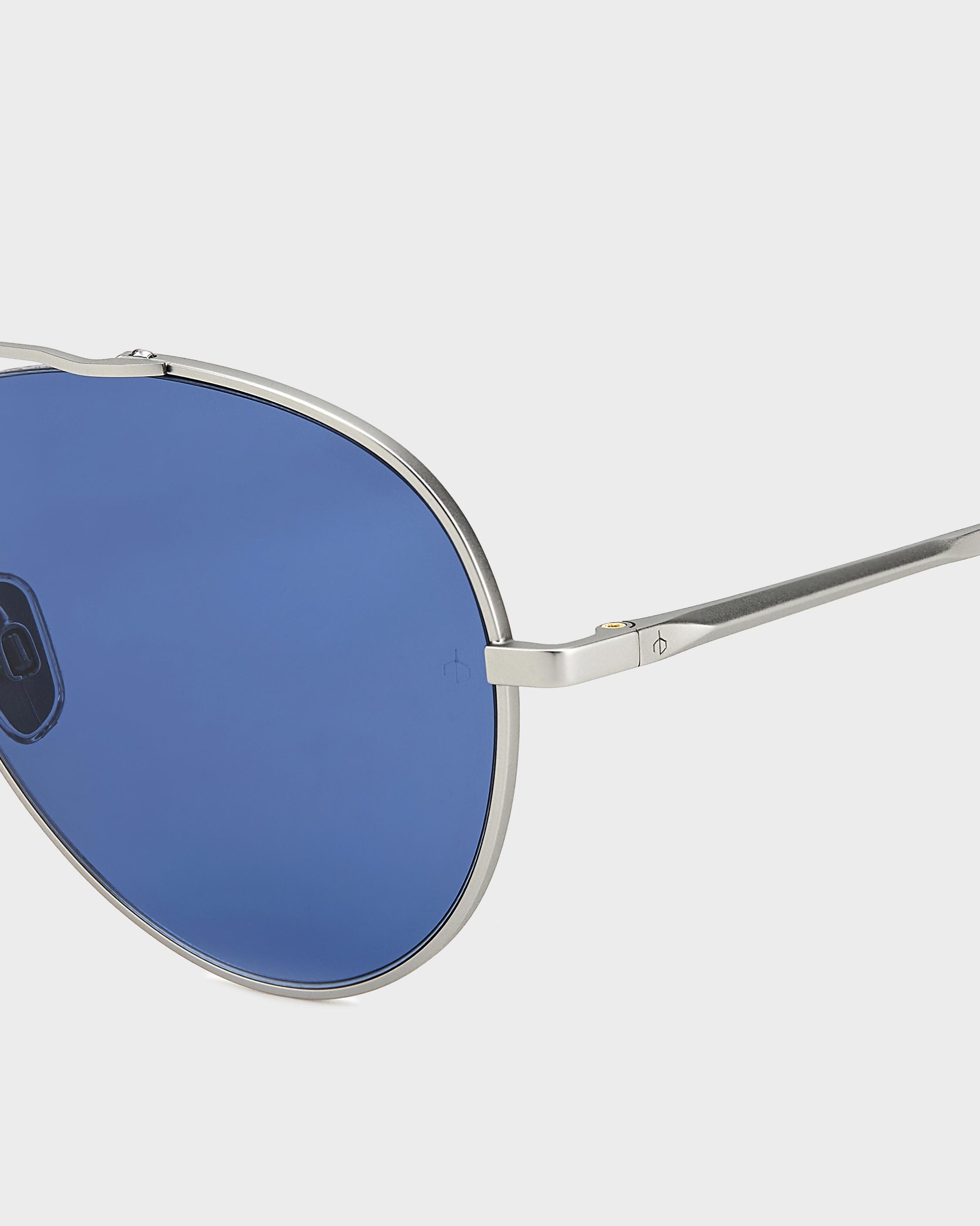 Hazel
Aviator Sunglasses - 3
