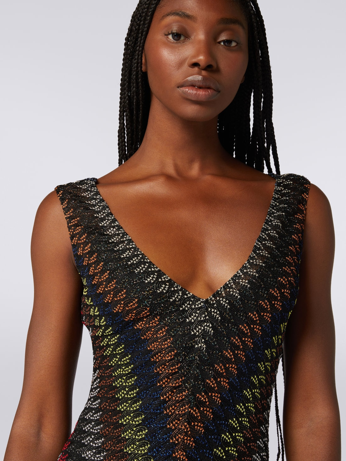 Long lamé viscose V-neck dress - 5