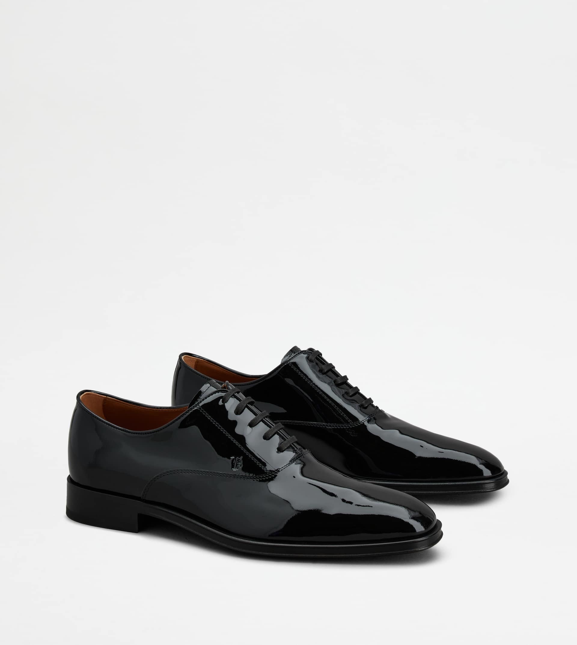 LACE-UPS IN PATENT LEATHER - BLACK - 2