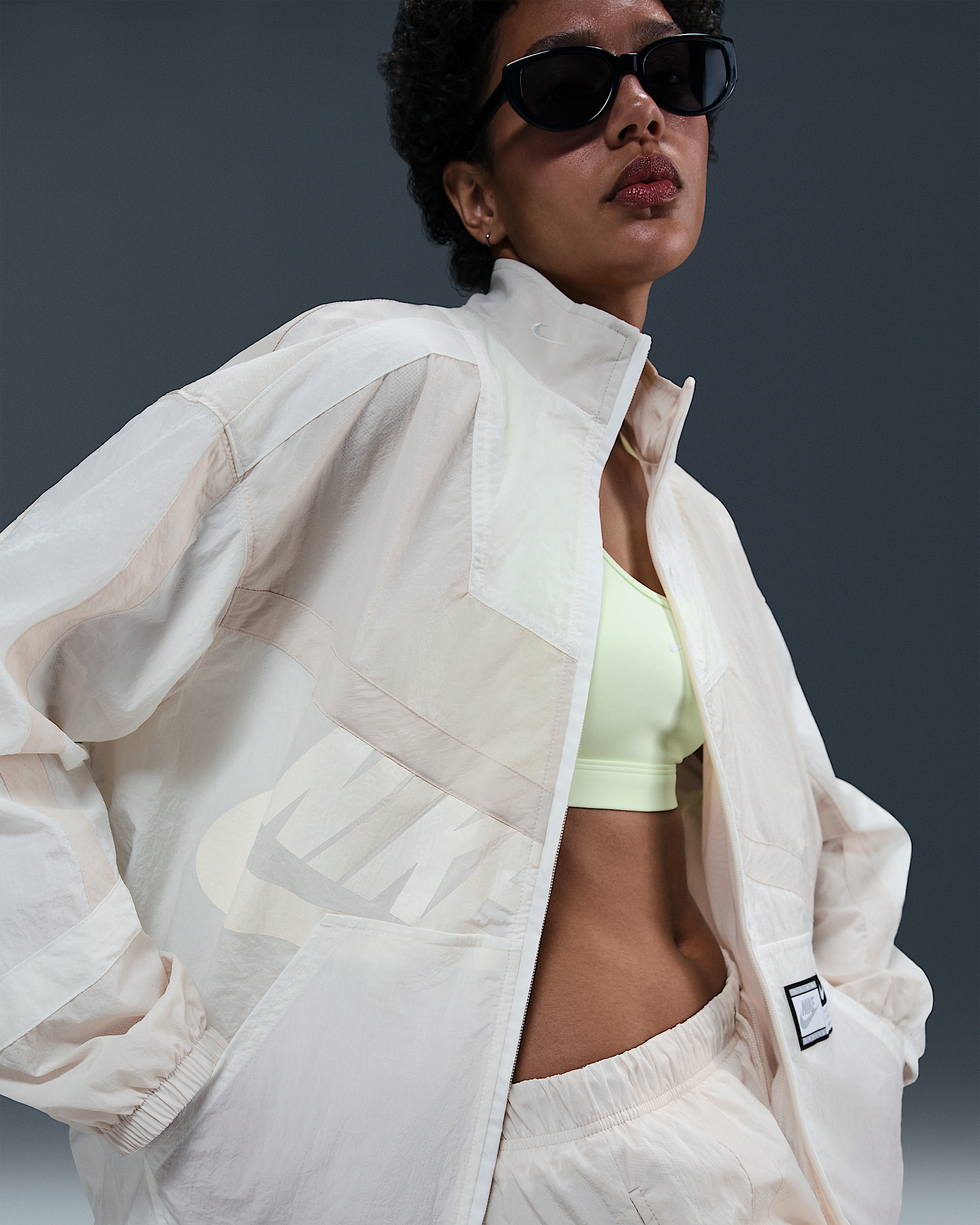 Nike Sportswear Women's Oversized Woven Jacket - 3