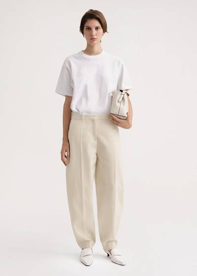 Totême Barrel leg cotton trousers ecru outlook