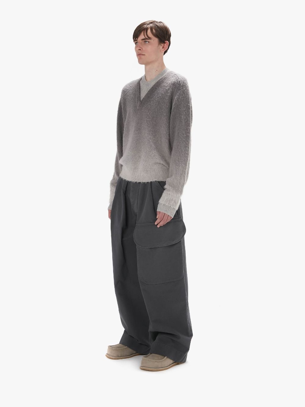 GRADIENT V-NECK SWEATER - 4