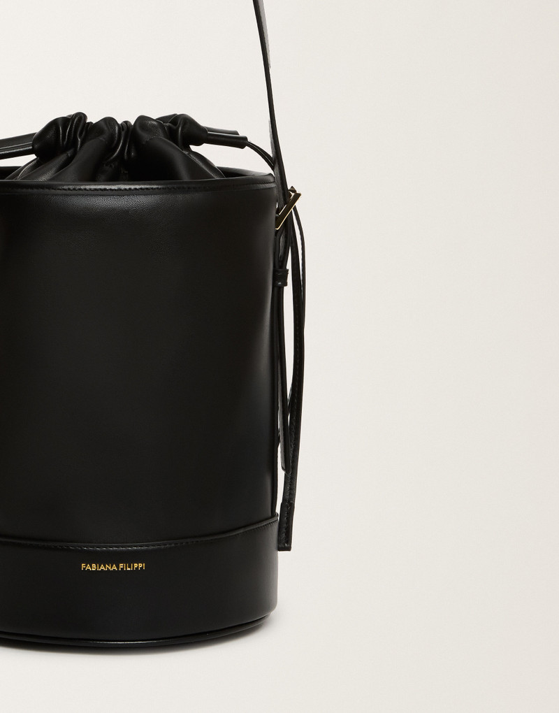 Bucket bag in calf leather 4