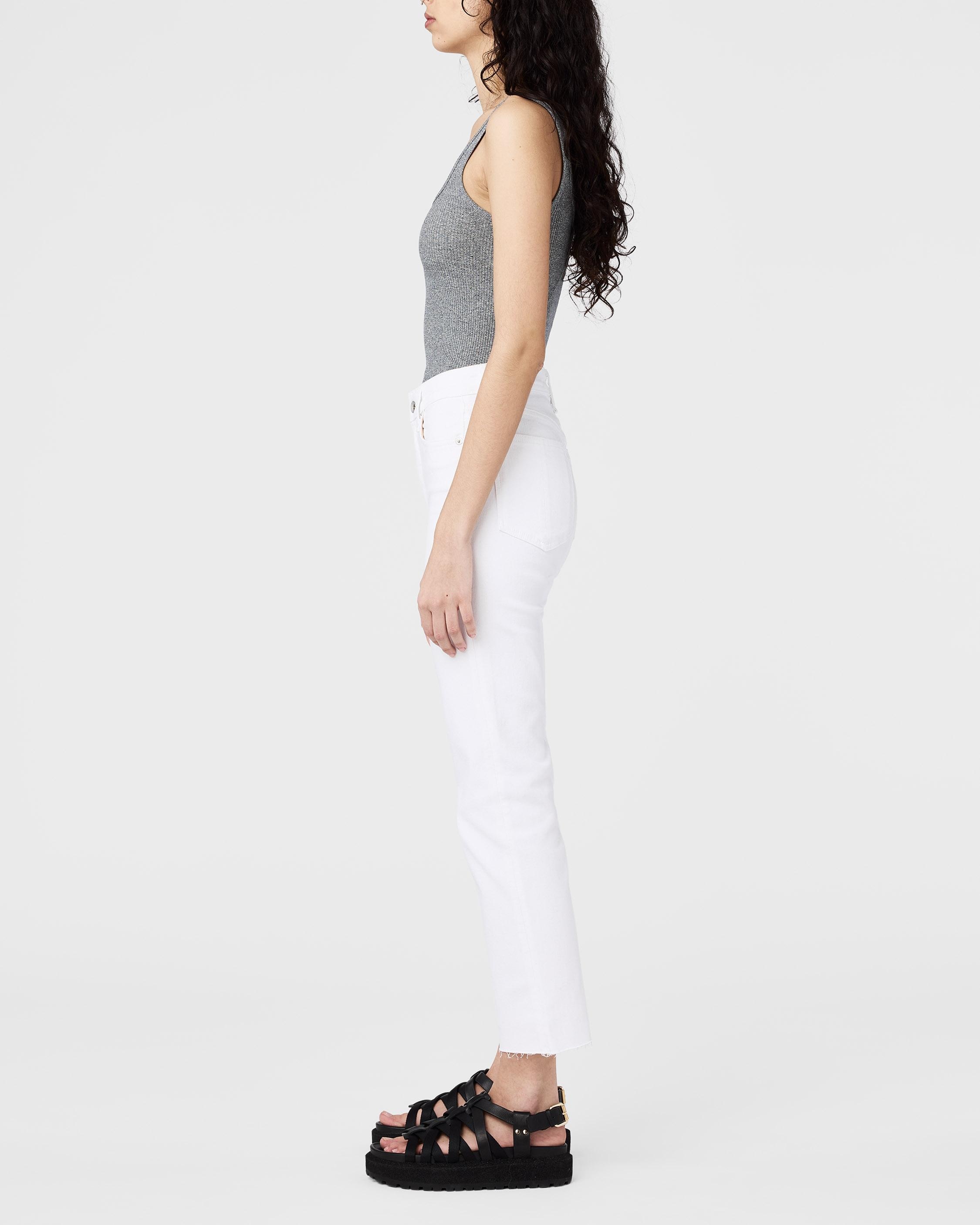 Nina Ankle Flare - White
High-Rise Stretch Jean - 2