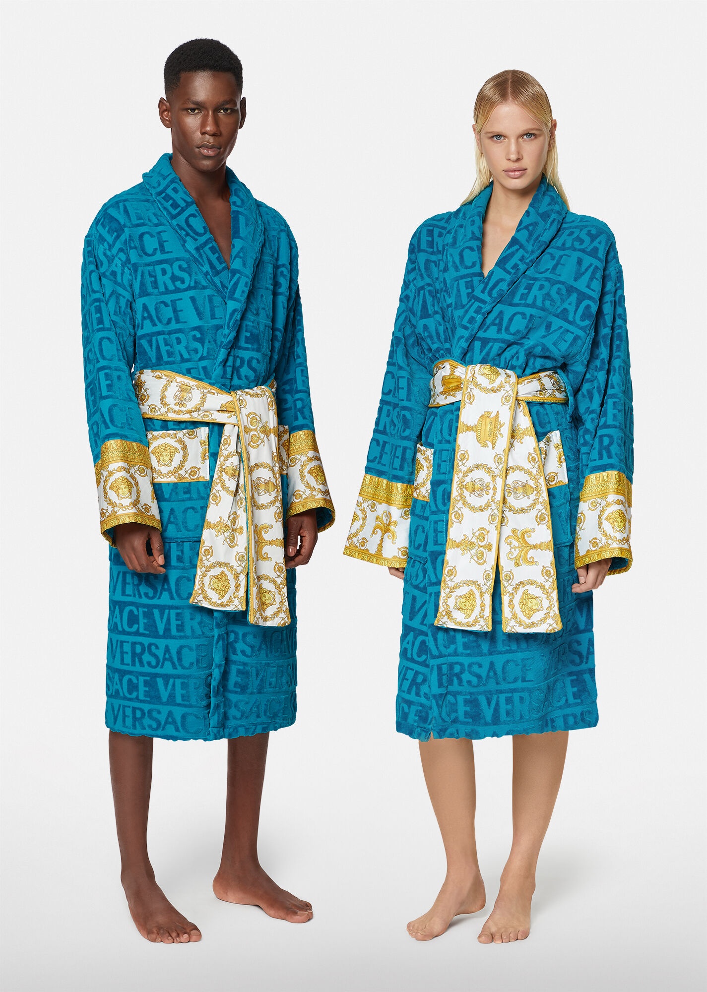 I ♡ Baroque Short Bathrobe