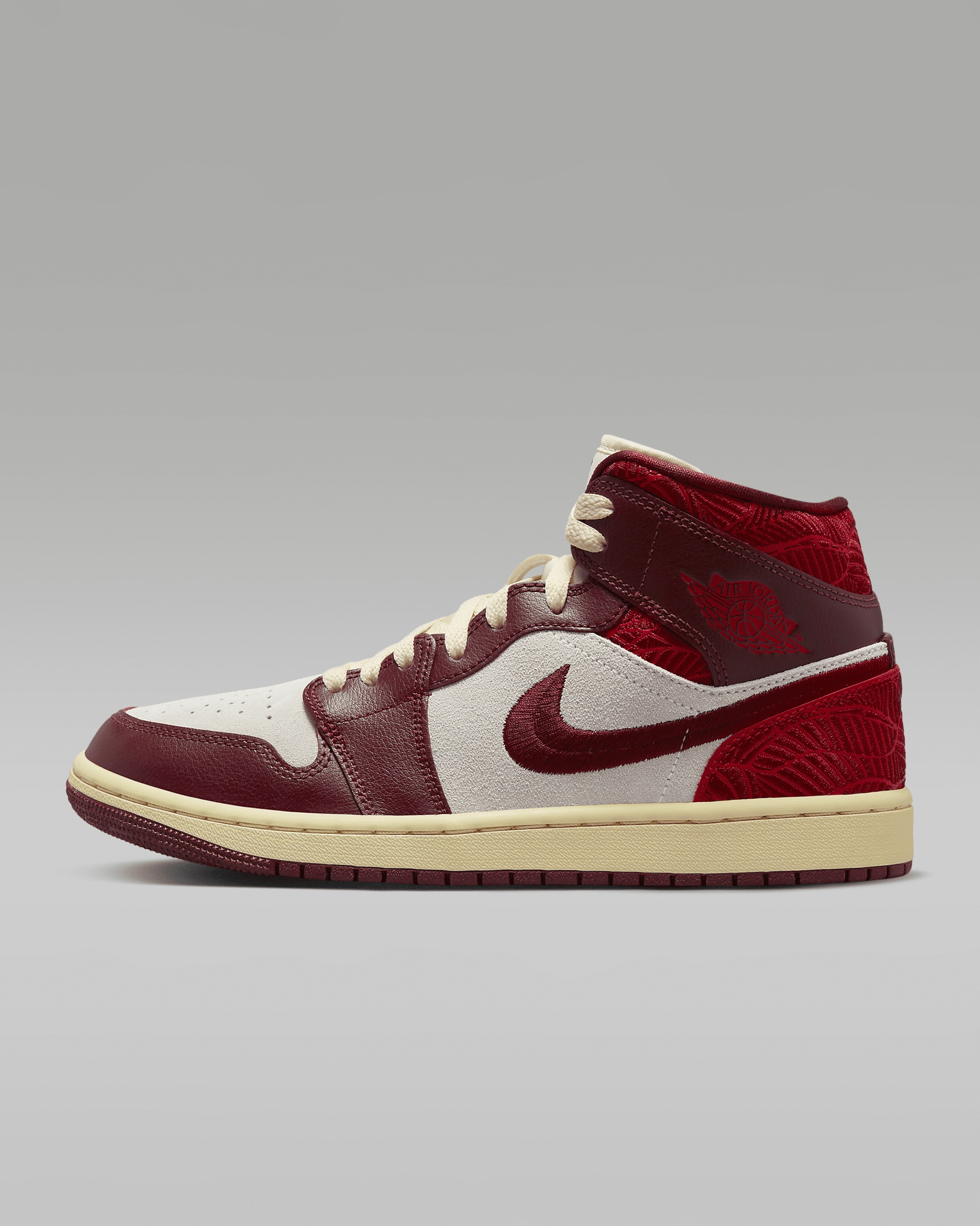 Air Jordan 1 Mid SE Women's Shoes - 1