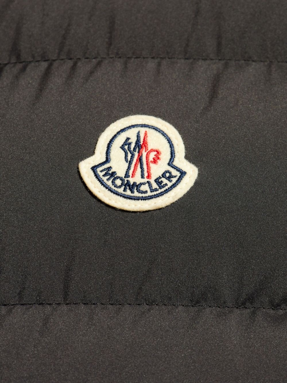 mock neck logo patch down gilet - 5