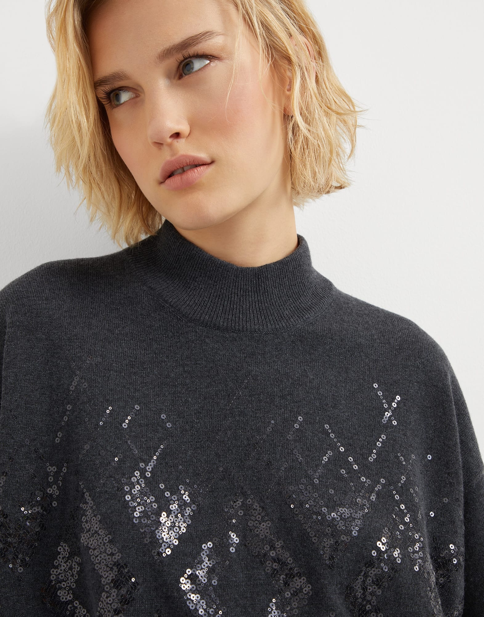 Virgin wool, cashmere and silk knit dress with dazzling mosaic embroidery - 3