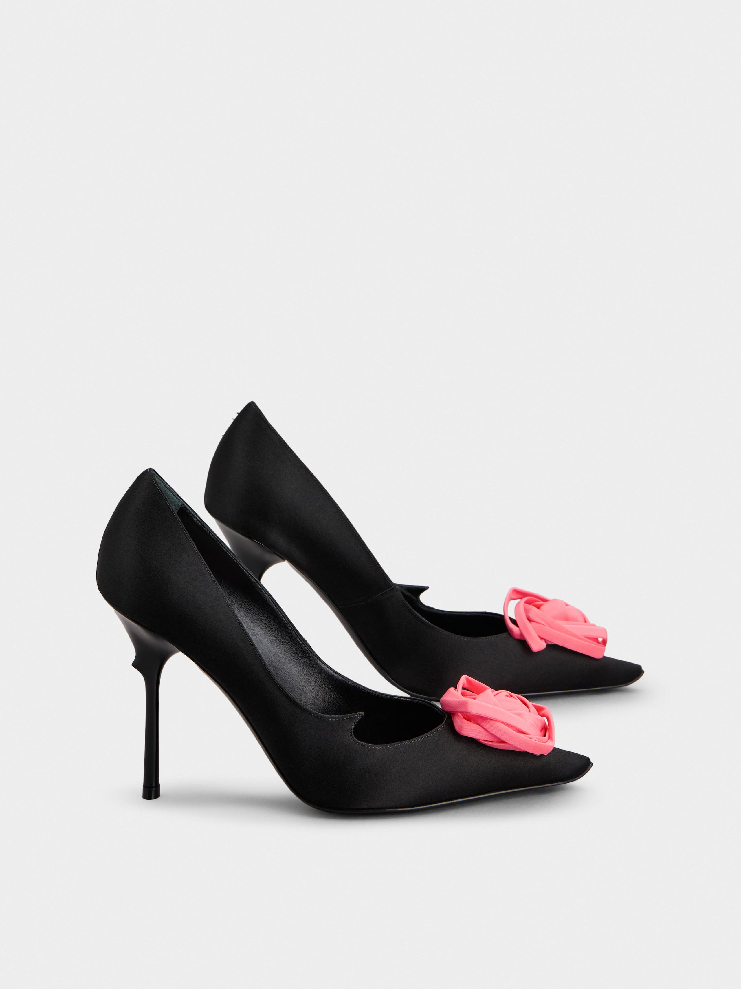 Rose Vivier Pumps in satin - 2