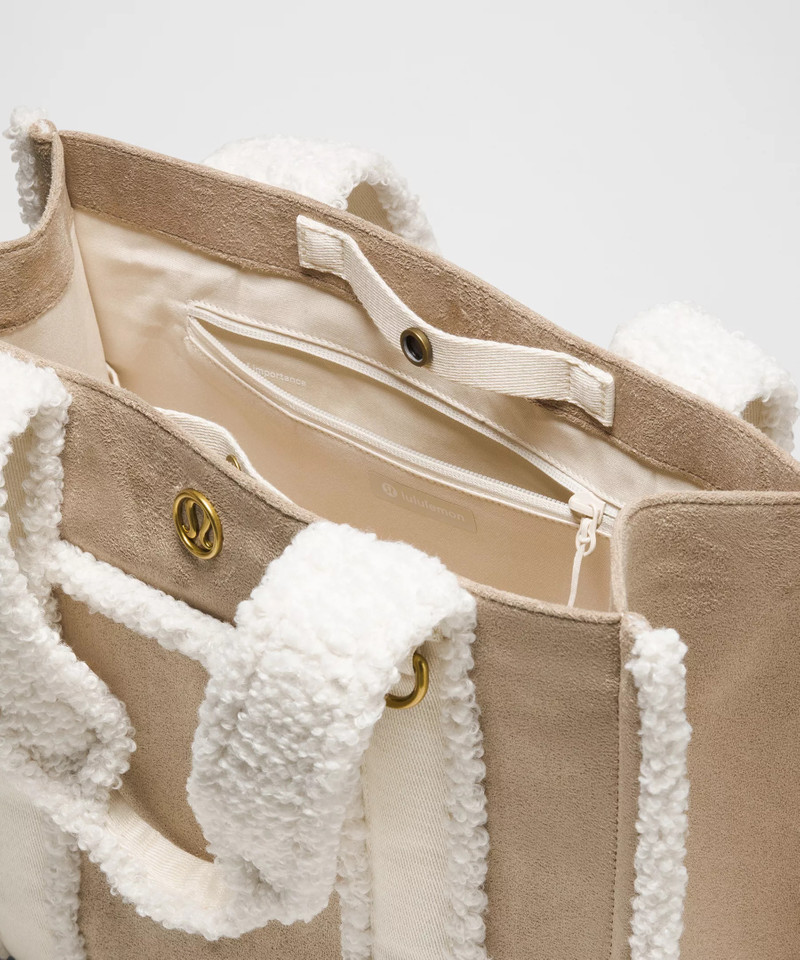 Boxy Tote Bag 10L *Faux Shearling Trims 3