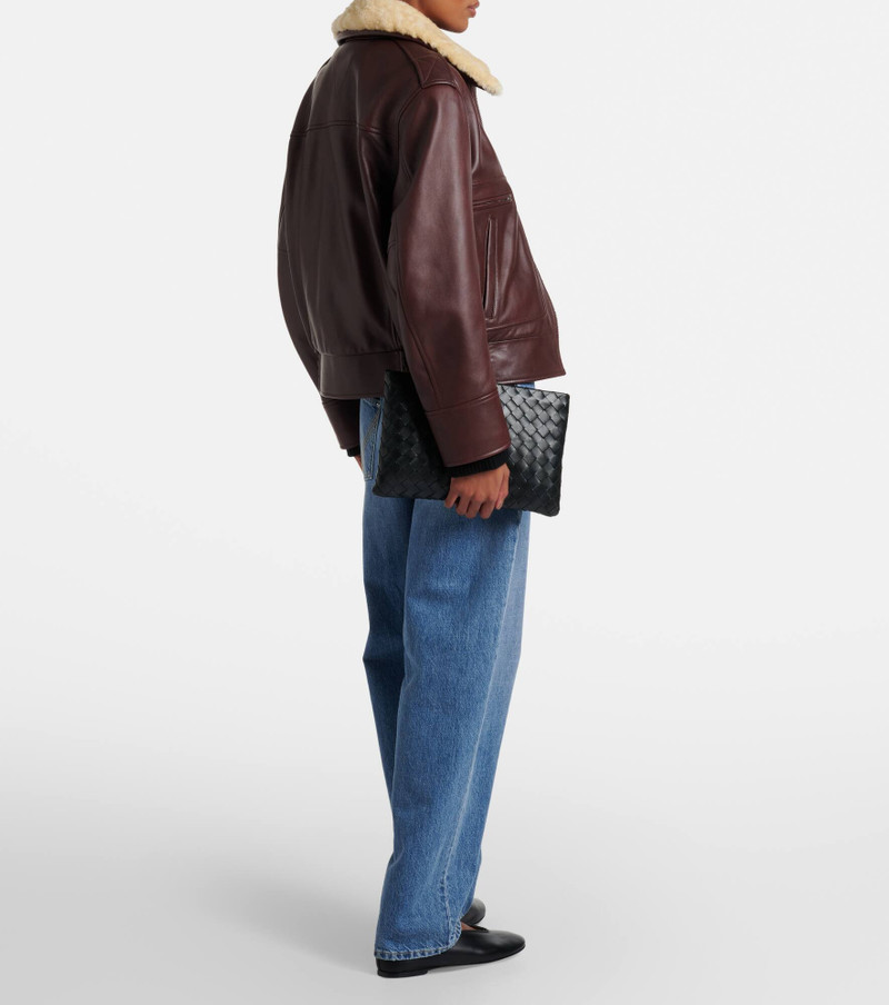 Intrecciato Medium leather pouch 5