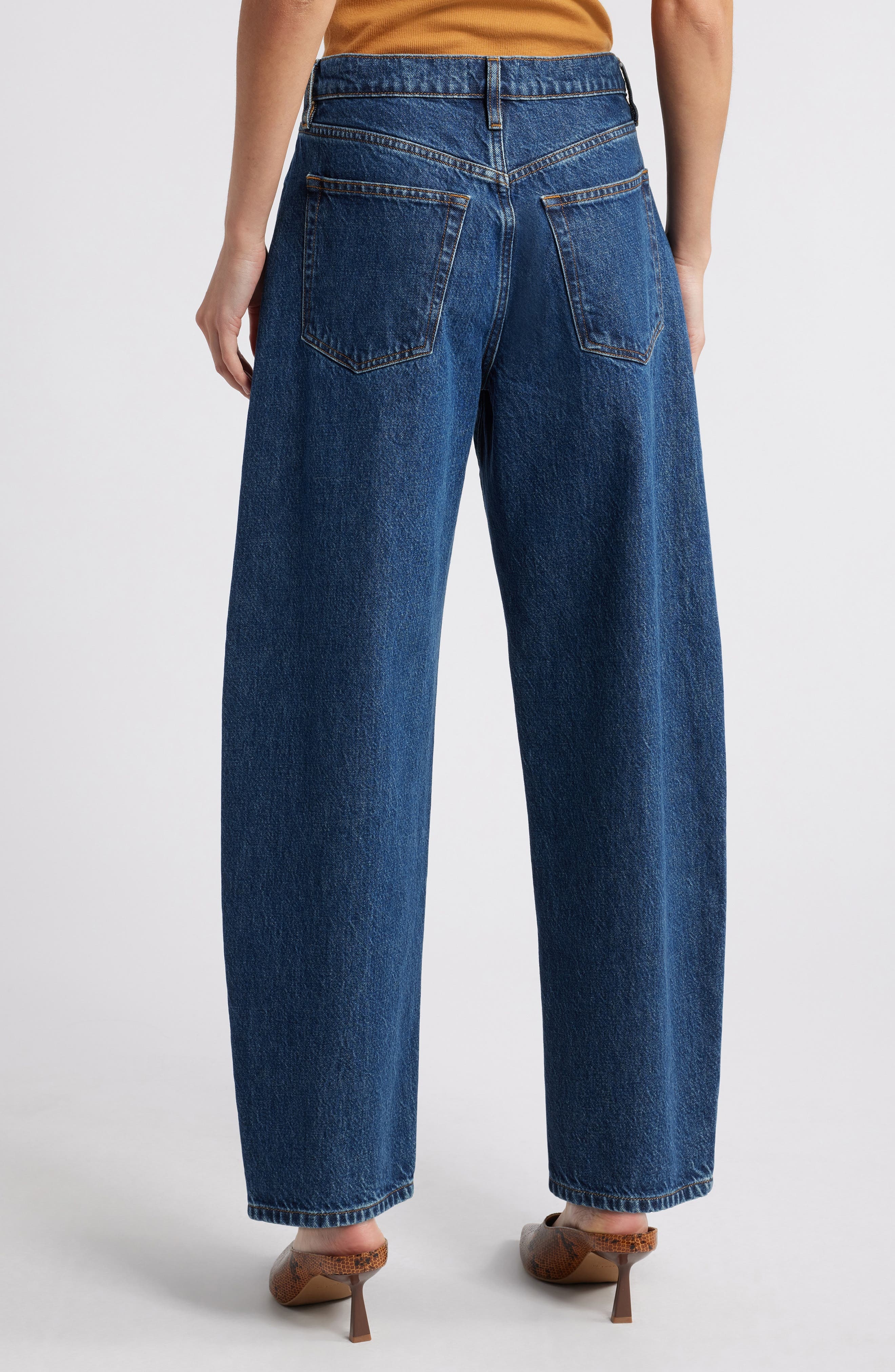 FRAME Low Slung Barrel Leg Jeans in Kirk at Nordstrom - 2