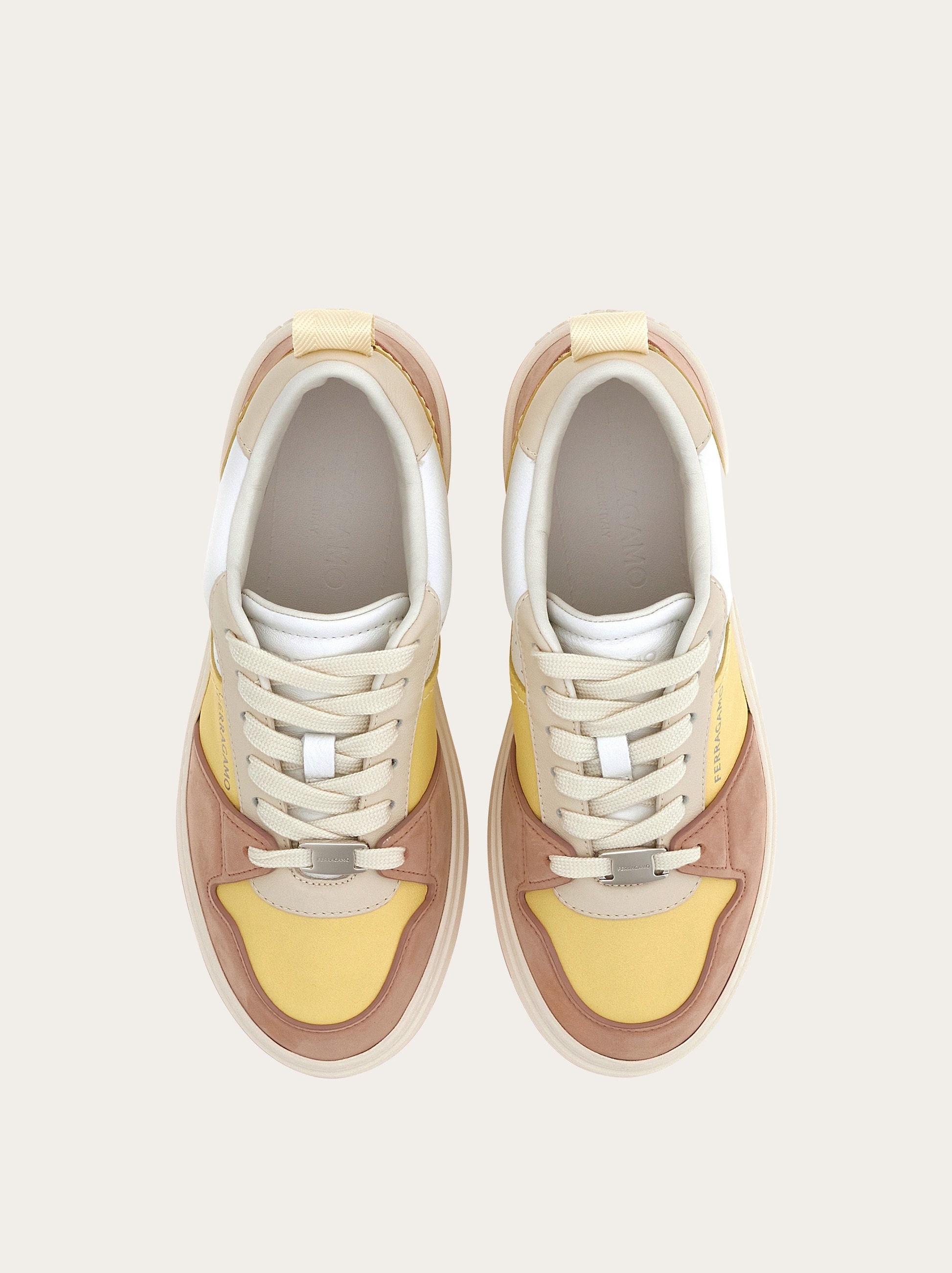 Sneaker with embossed details - 2