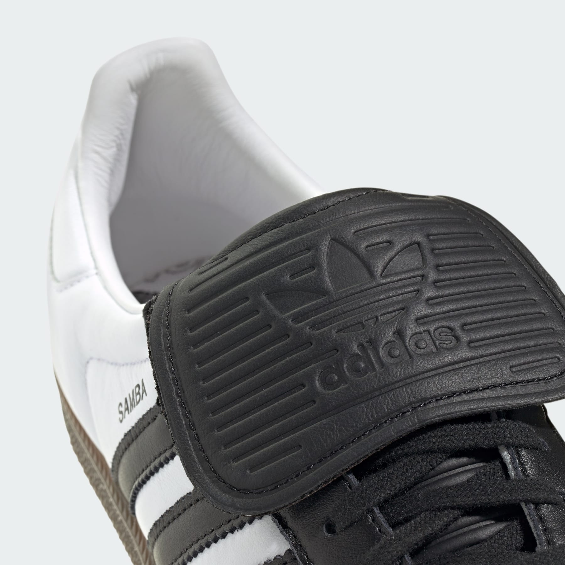 Samba Long Tongue Shoes - 8