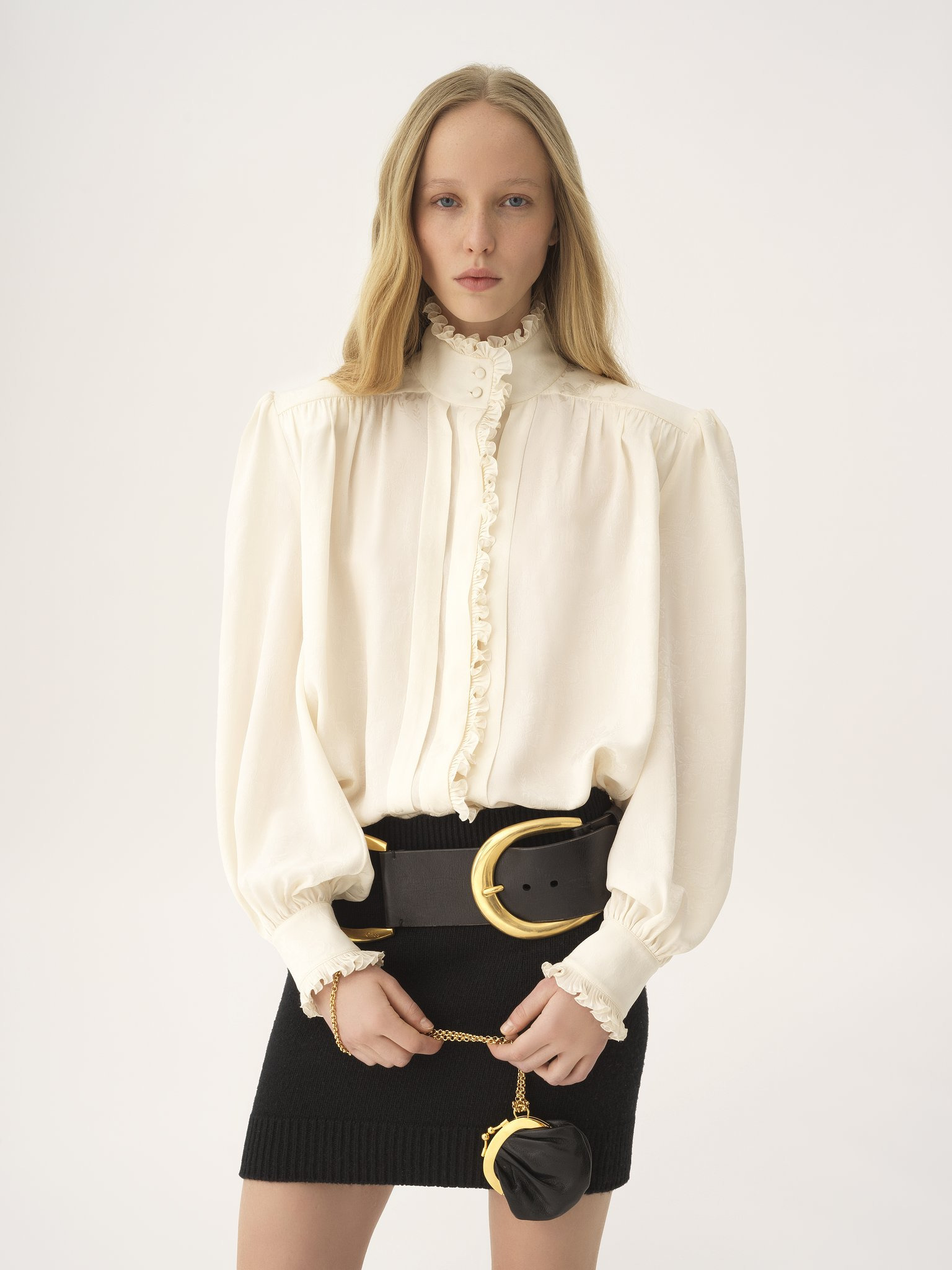 FITTED MINI SKIRT IN A WOOL & CASHMERE KNIT - 4