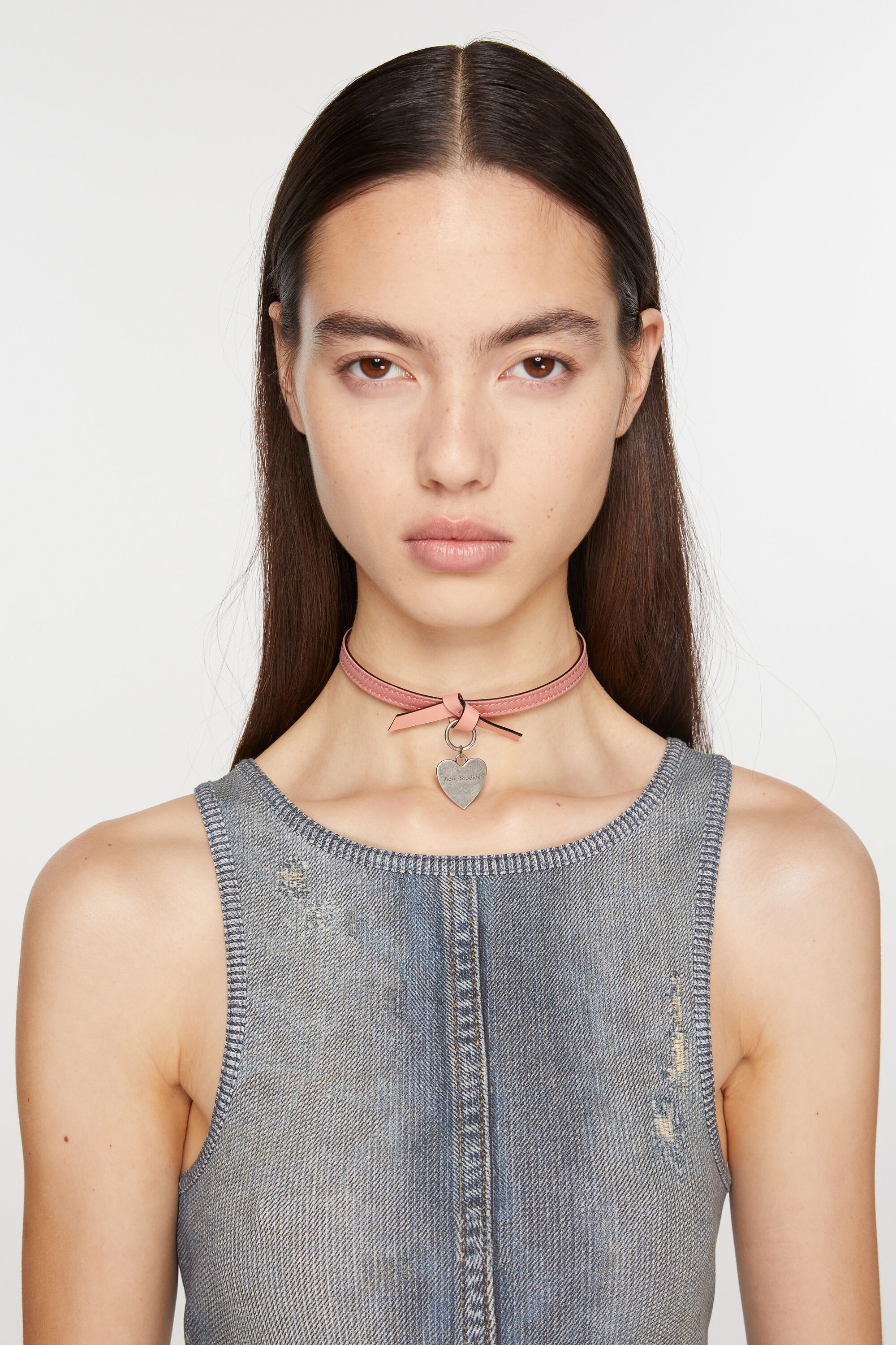 Musubi charm necklace - Salmon pink - 2
