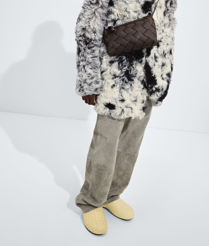Bottega Veneta Diago Zipped Messenger outlook
