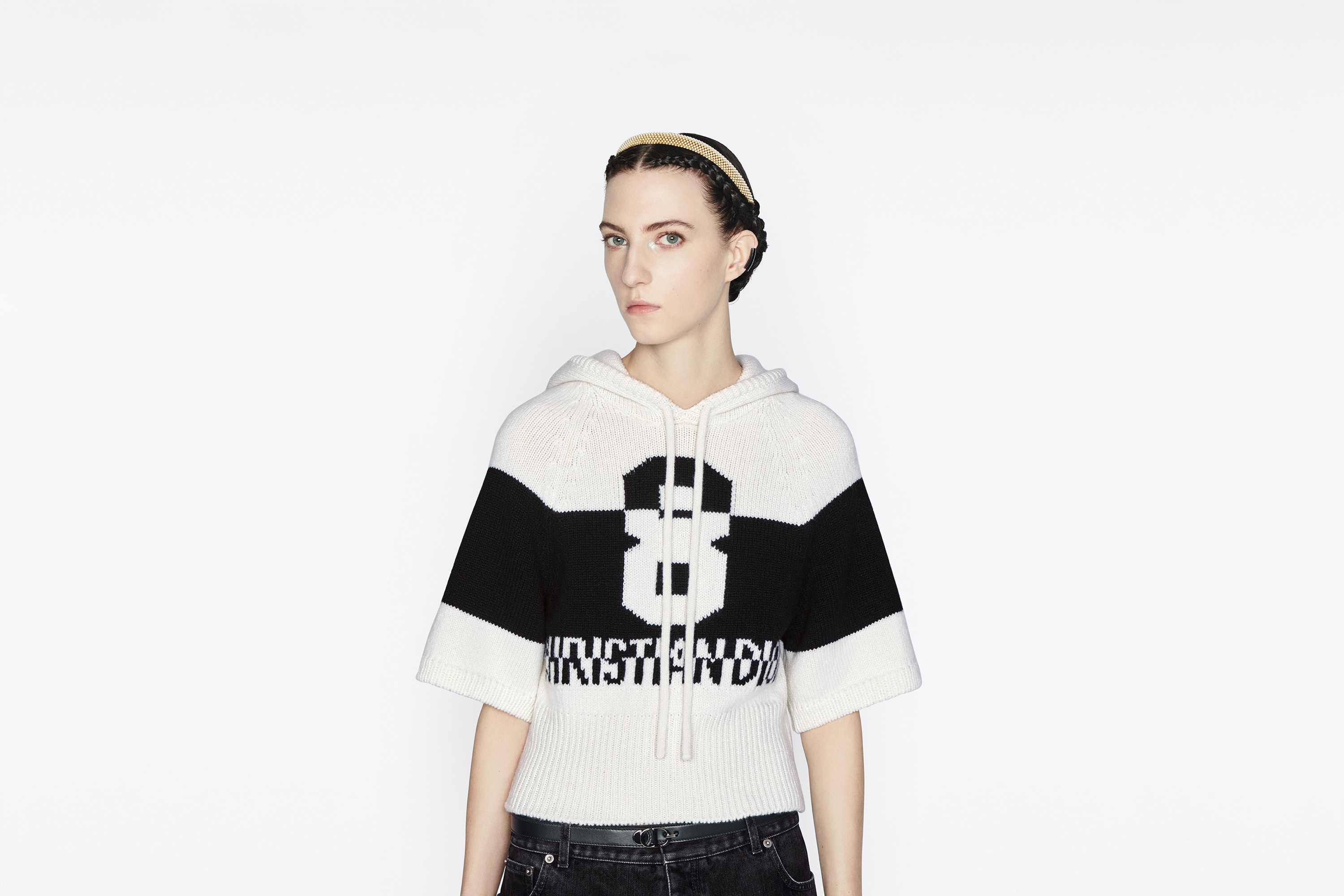 Three-Quarter Sleeve Hooded Sweater - 4