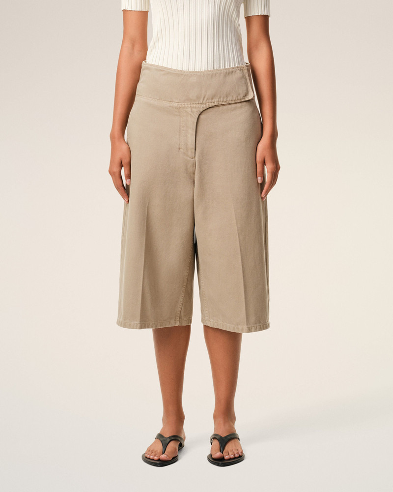 BEIGE COTTON WRAPPED BELTED BERMUDA SHORTS 3