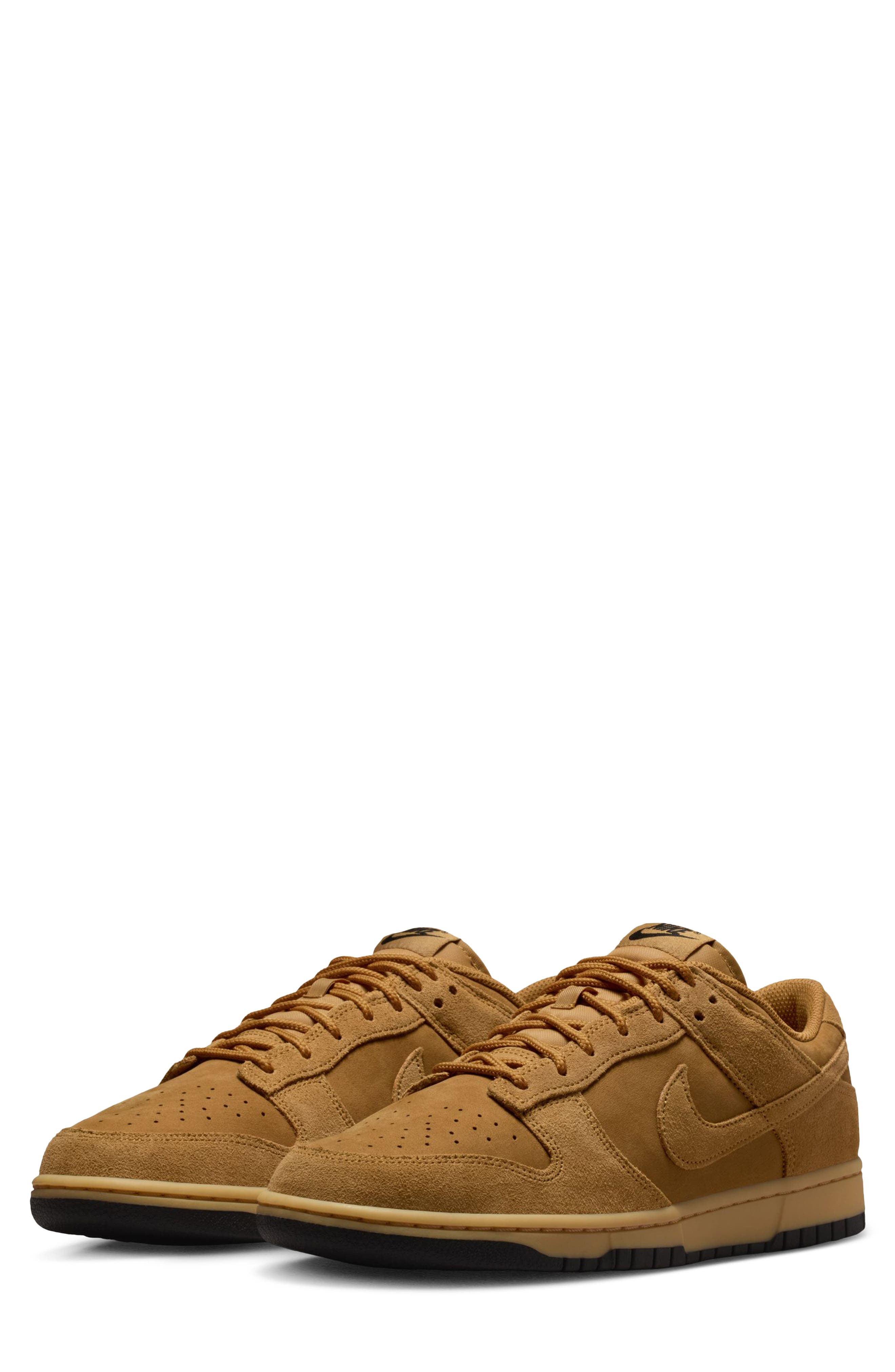 Nike Dunk Low SE Basketball Sneaker in Wheat/Black at Nordstrom - 1