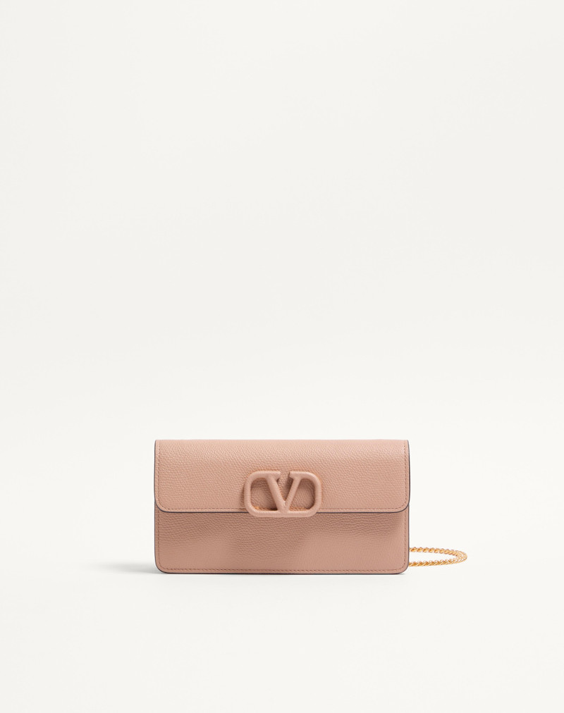 VLOGO SIGNATURE GRAINY CALFSKIN WALLET WITH CHAIN 1