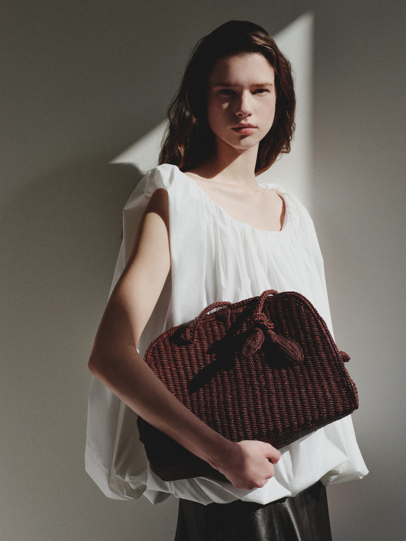 JACQUEMUS The raffia Turismo outlook