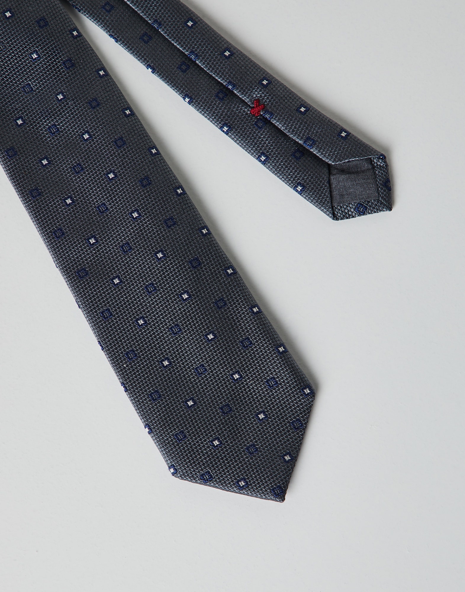 Silk tie with geometric pattern - 2