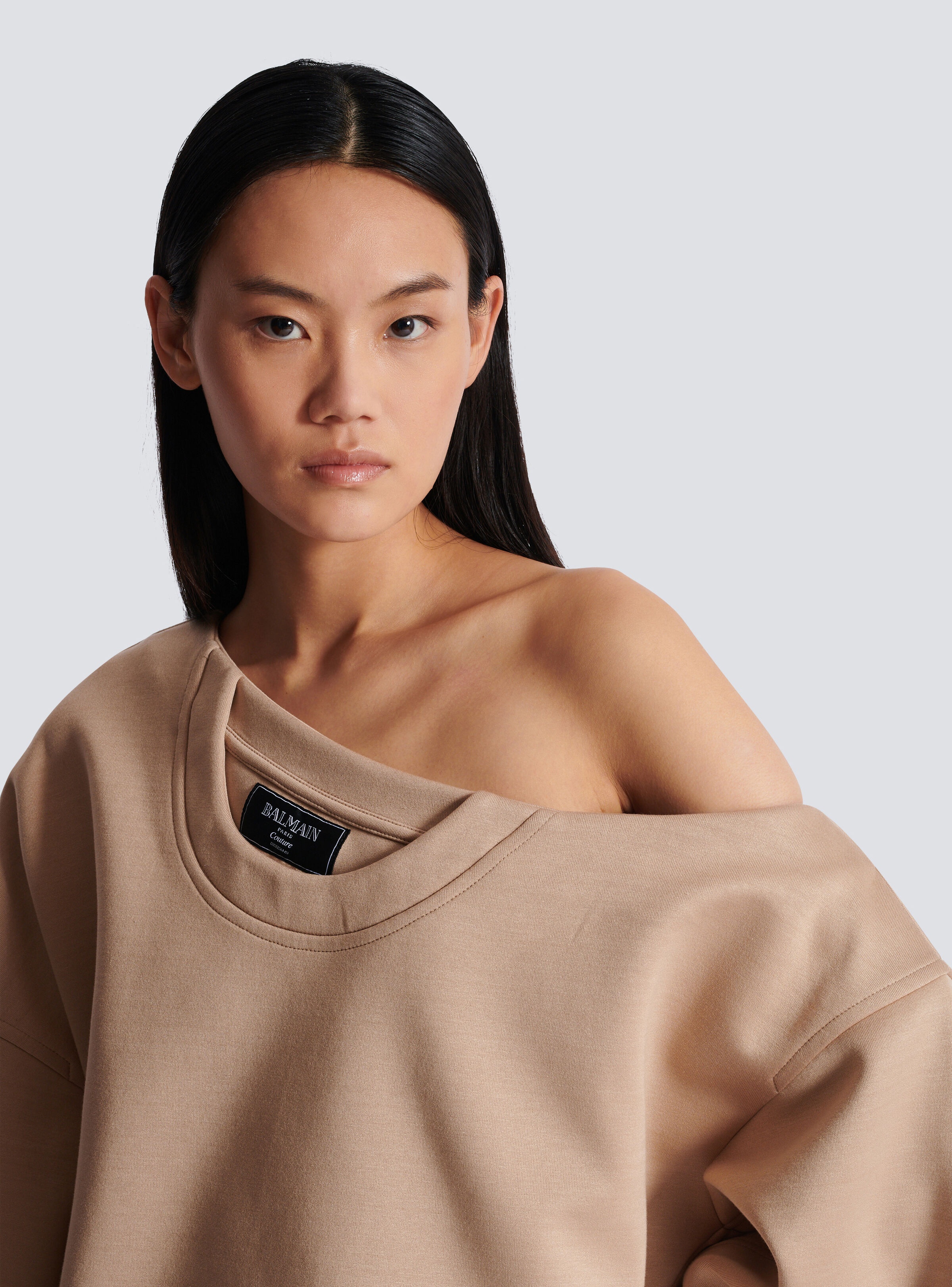 Asymmetrical jersey off-the-shoulder sweatshirt - 7