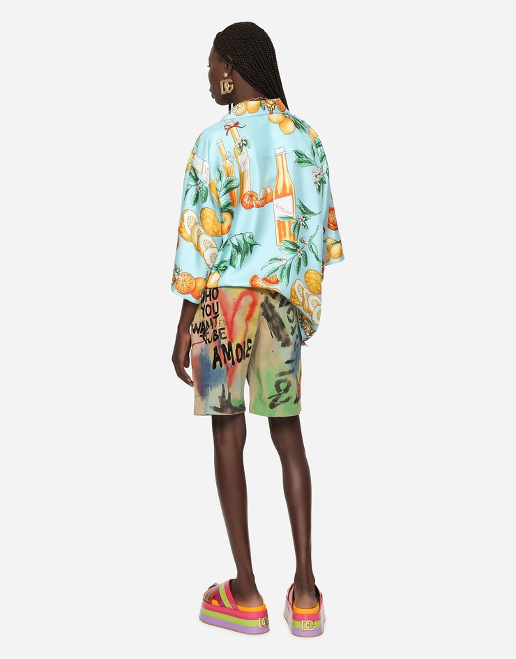 Gabardine cargo shorts with graffiti print - 2