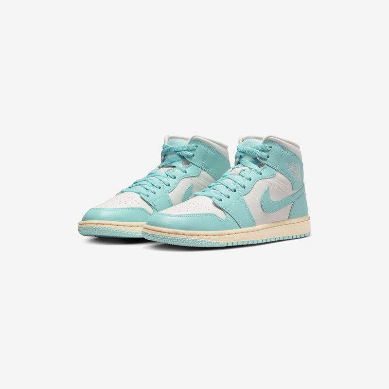 Jordan Wmns Air Jordan 1 Mid outlook