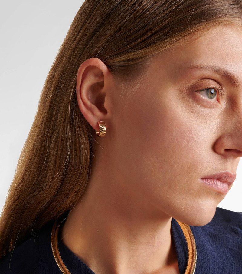 STONE AND STRAND Le Groove 14kt gold hoop earrings outlook