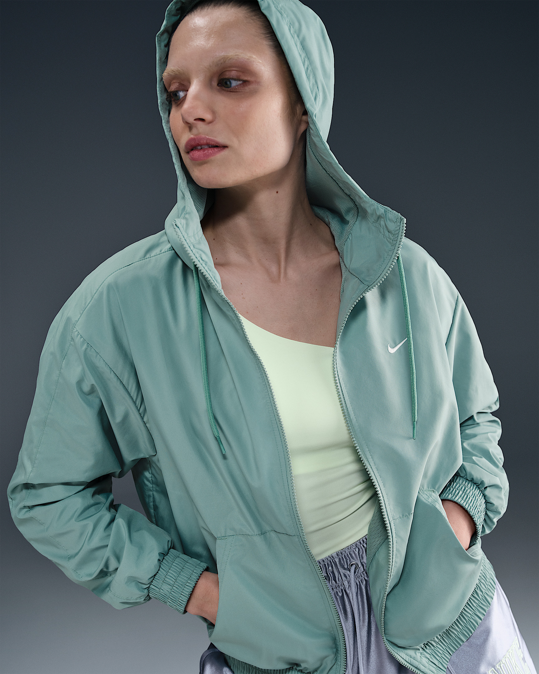 Nike Sportswear Classic Wovens Women's Loose UV Hooded Jacket - 3