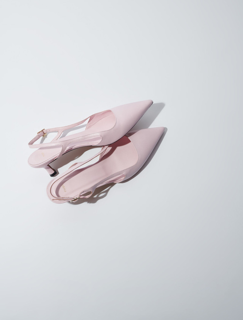 Pointed leather pumps 5