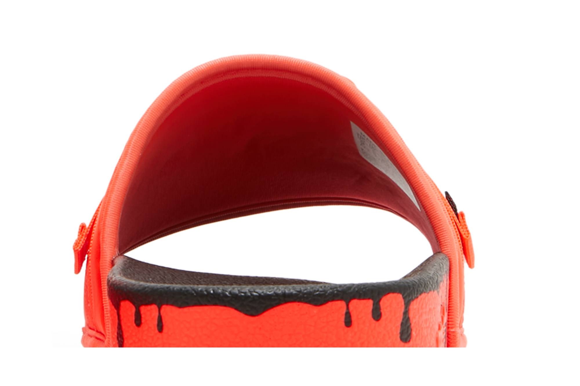 Wmns Pouchylette Slides 'Paint Drip - Solar Red' - 7