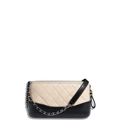 CHANEL Clutch with Chain outlook