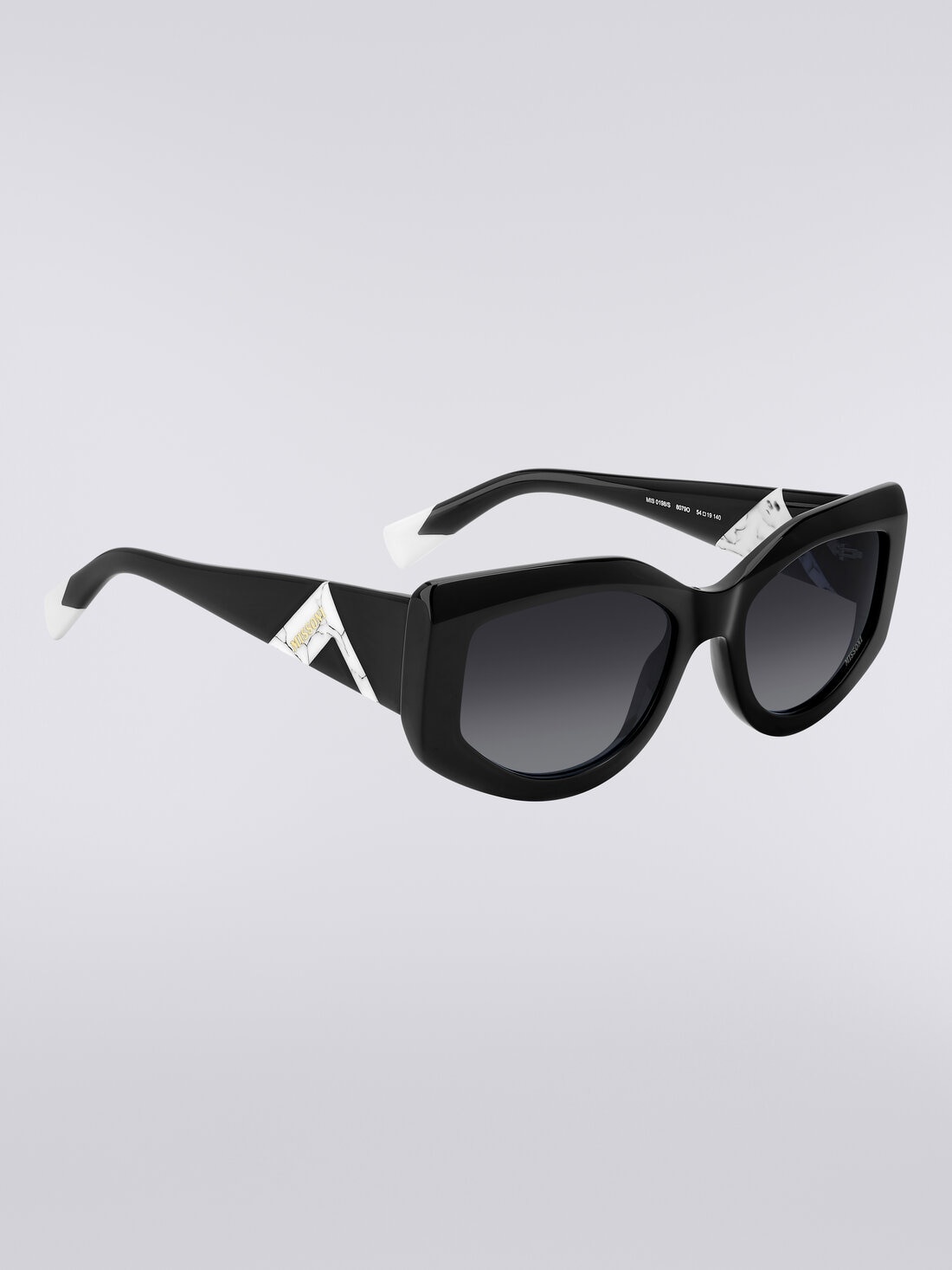 Slightly wrap-around shaped sunglasses in acetate - 3