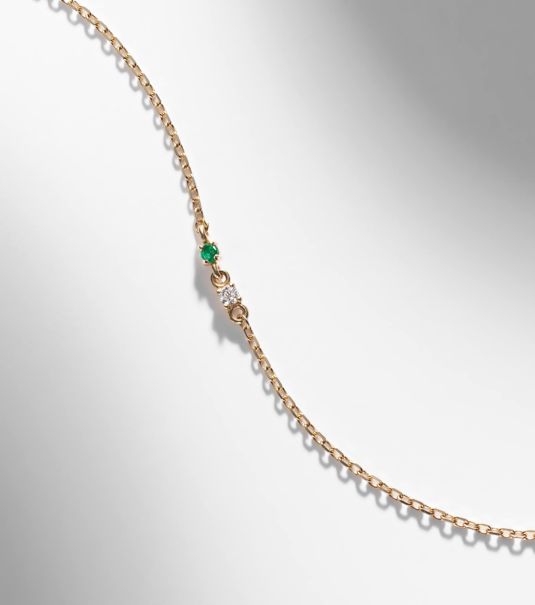 Tiny Emerald Goddess 14kt gold bracelet with emerald and diamonds - 4